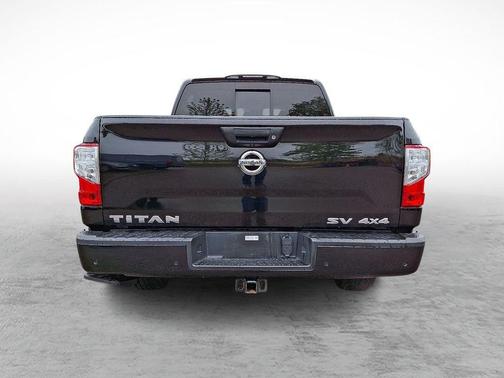 2021 Nissan Titan SV
