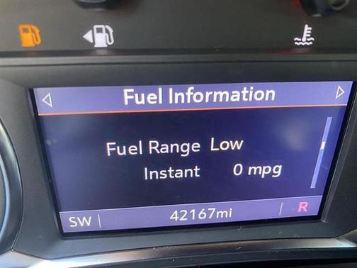 Mosaic Black Metallic 2023 Chevrolet Traverse LT Cloth