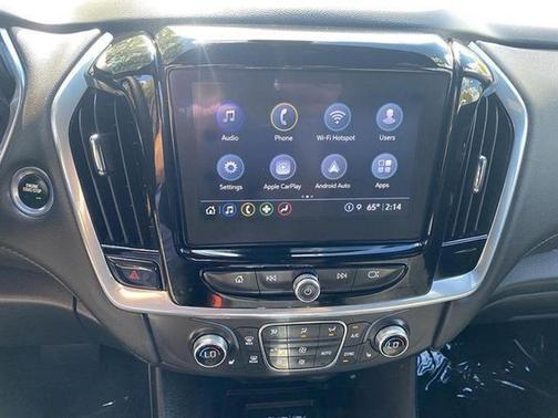 Mosaic Black Metallic 2023 Chevrolet Traverse LT Cloth