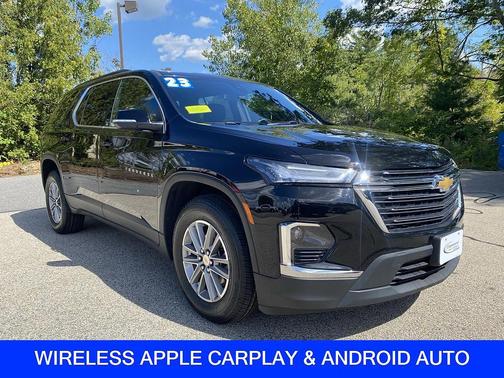 Mosaic Black Metallic 2023 Chevrolet Traverse LT Cloth