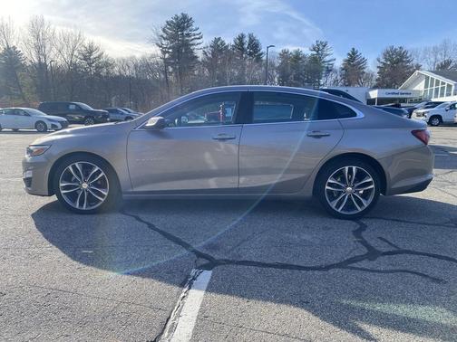 2022 Chevrolet Malibu FWD LT