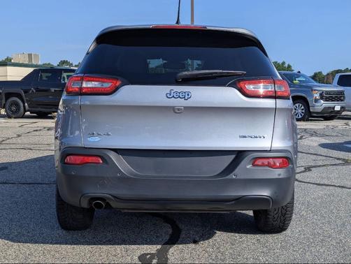 2017 Jeep Cherokee Sport