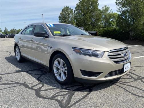 2017 Ford Taurus SE