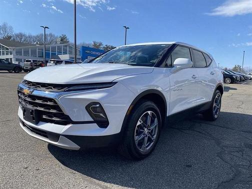 Summit White 2025 Chevrolet Blazer 2LT