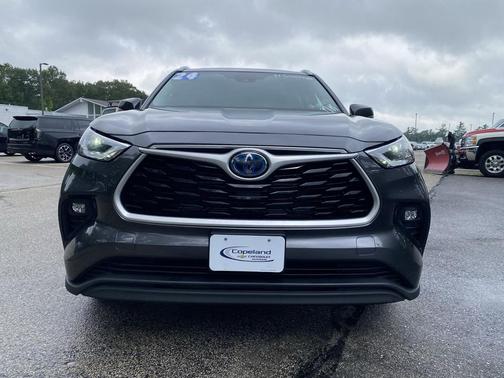 2024 Toyota Highlander Hybrid XLE