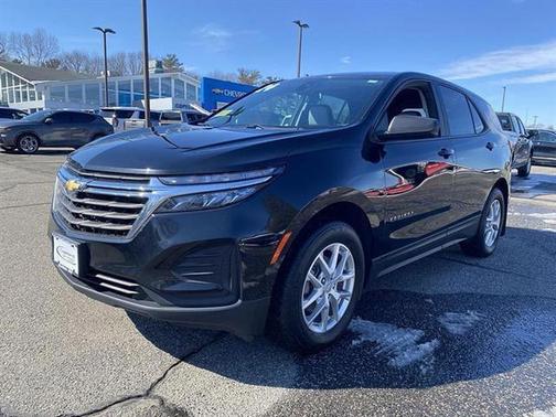 Mosaic Black Metallic 2024 Chevrolet Equinox LS