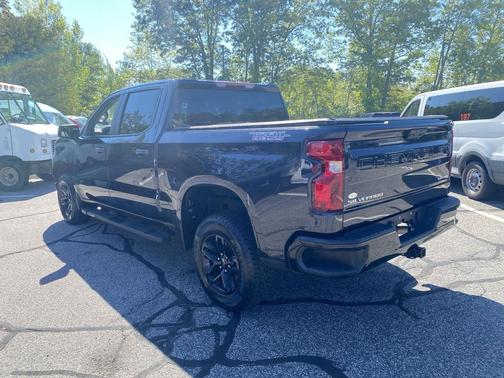 2022 Chevrolet Silverado 1500 Custom Trail Boss