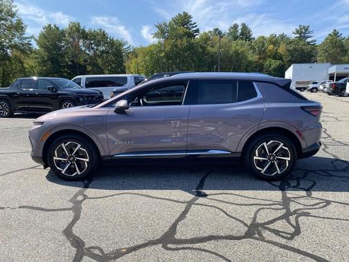 2025 Chevrolet Equinox EV LT