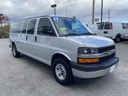 2017 Chevrolet Express 3500 LT