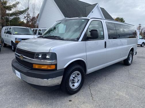 2017 Chevrolet Express 3500 LT