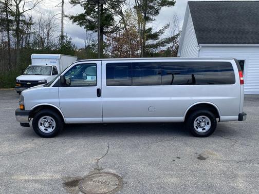 2017 Chevrolet Express 3500 LT