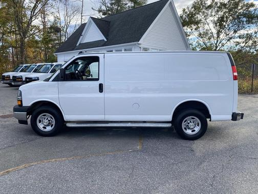 2024 Chevrolet Express 2500 RWD 2500 Regular Wheelbase WT
