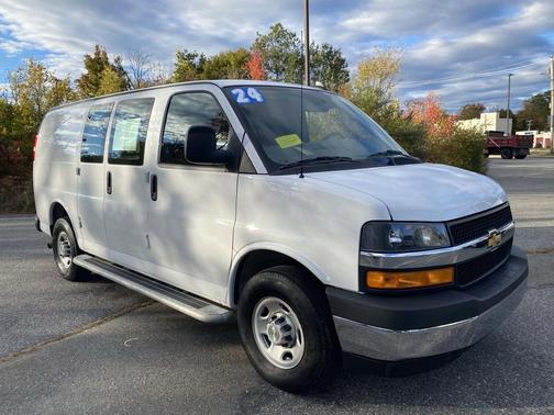 2024 Chevrolet Express 2500 RWD 2500 Regular Wheelbase WT
