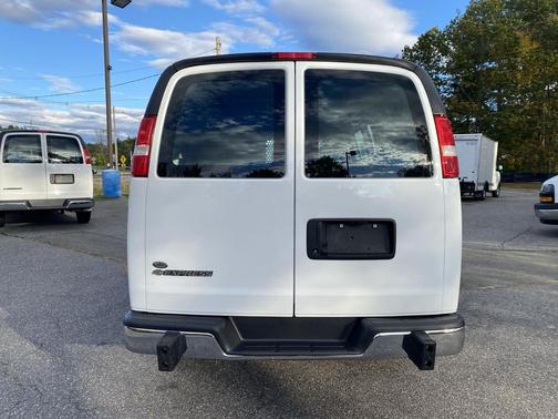 2024 Chevrolet Express 2500 RWD 2500 Regular Wheelbase WT