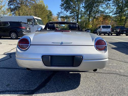 2005 Ford Thunderbird Deluxe
