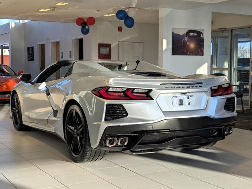 Blade Silver Metallic 2026 Chevrolet Corvette Stingray w/1LT
