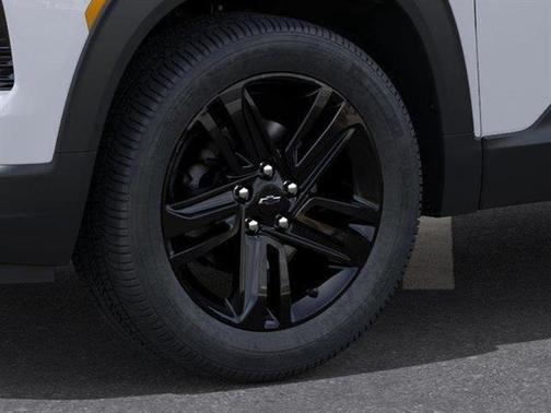 Summit White 2026 Chevrolet Trailblazer LT