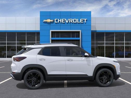 Summit White 2026 Chevrolet Trailblazer LT