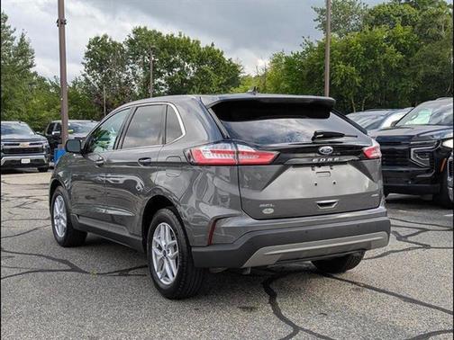 Carbonized Gray Metallic 2022 Ford Edge SEL