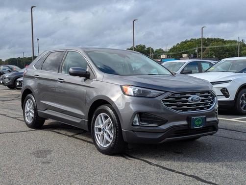 Carbonized Gray Metallic 2022 Ford Edge SEL