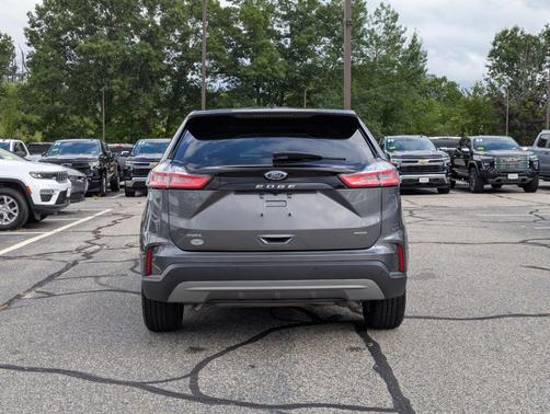 Carbonized Gray Metallic 2022 Ford Edge SEL