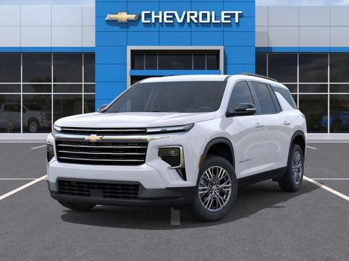 Summit White 2026 Chevrolet Traverse LT