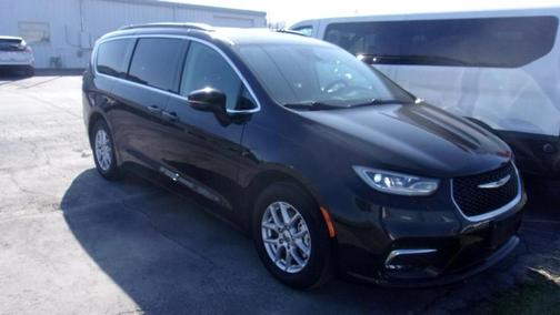 Black 2022 Chrysler Pacifica Touring-L