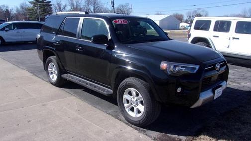 2024 Toyota 4Runner SR5 4WD