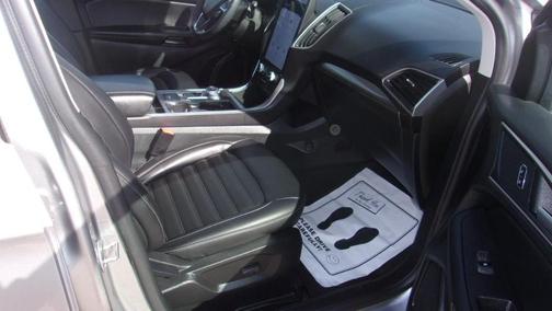 Silver 2024 Ford Edge SEL