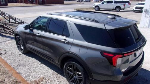 2025 Ford Explorer ST