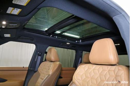 Everest White P 2025 Nissan Armada Platinum Reserve