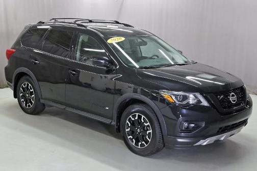 2020 Nissan Pathfinder SL