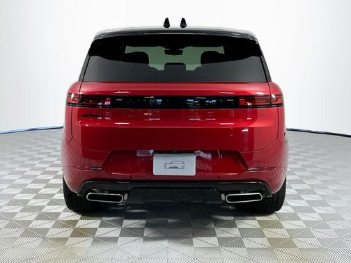 2026 Land Rover Range Rover Sport SE
