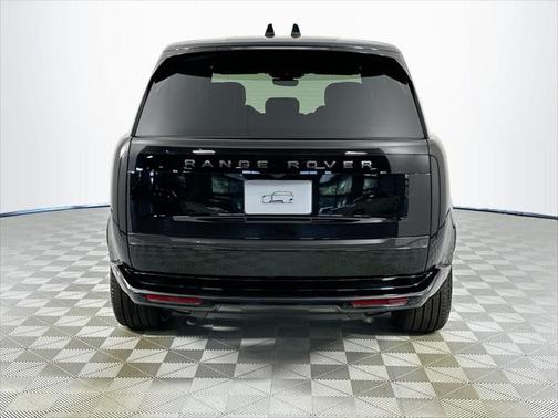 2025 Land Rover Range Rover P550e SE