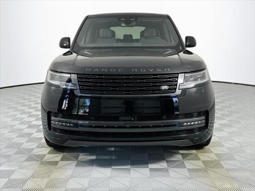 2025 Land Rover Range Rover P550e SE