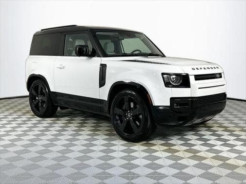 2025 Land Rover Defender 90 P400 X-Dynamic SE