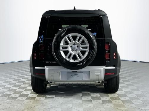 2025 Land Rover Defender 110 P300