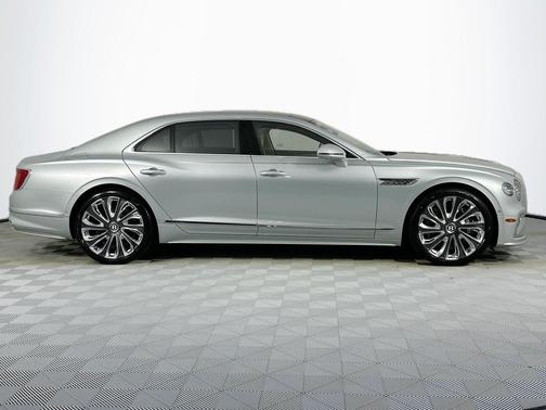 2025 Bentley Flying Spur Speed