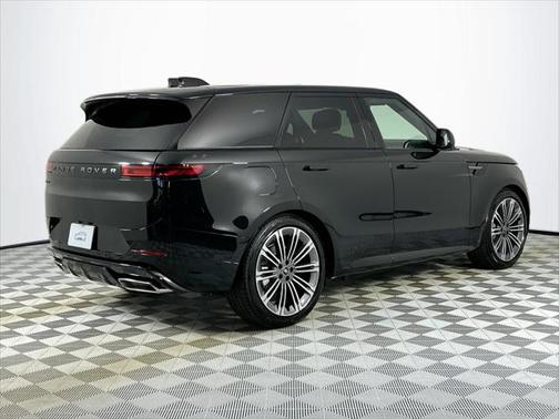 2025 Land Rover Range Rover Sport SE