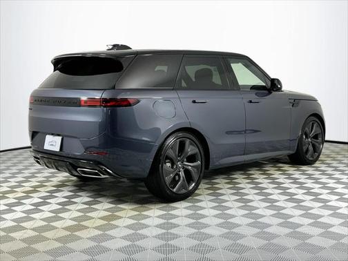 2025 Land Rover Range Rover Sport SE