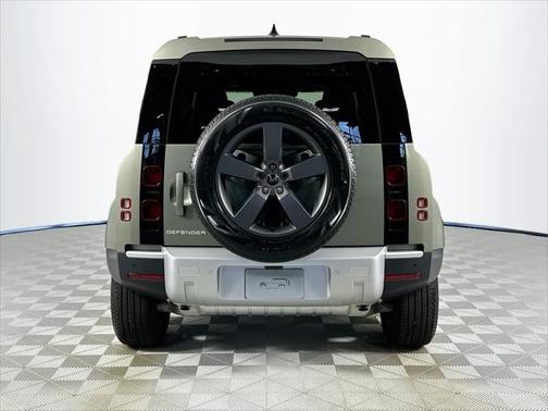 2025 Land Rover Defender 110 P300