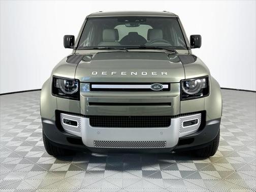 2025 Land Rover Defender 110 P300