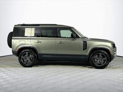2025 Land Rover Defender 110 P300