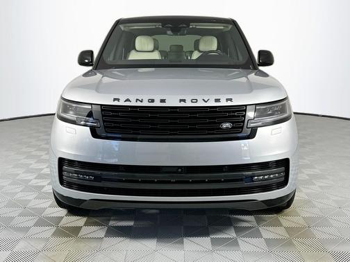2025 Land Rover Range Rover P530 SE