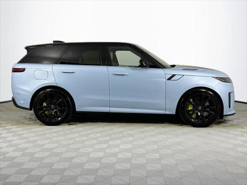 2025 Land Rover Range Rover Sport P635 SV Edition Two
