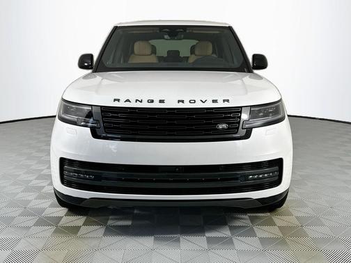 2025 Land Rover Range Rover P530 SE