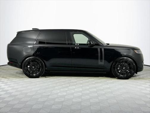 2025 Land Rover Range Rover P530 SE 7 Seat