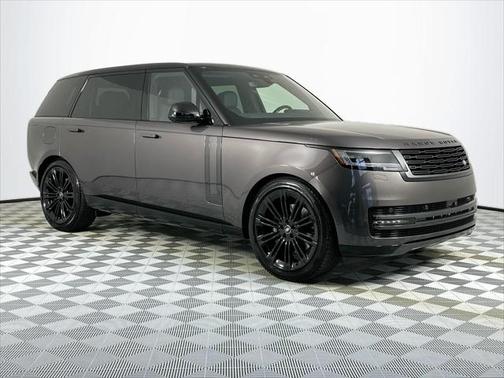 2025 Land Rover Range Rover P400 SE 7 Seat