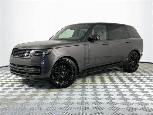 2025 Land Rover Range Rover P400 SE 7 Seat