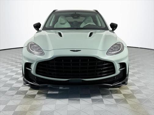 2025 Aston Martin DBX 707